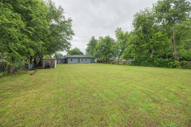 2817 N Donnelly Ave, Oklahoma City, OK 73107 - view of green lawn