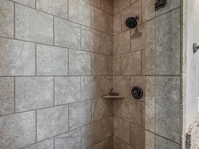 13505 Shady Pine Cir, Edmond, OK 73025 - bathroom view of a tile shower