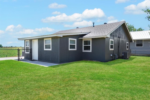 109 Cowan Ave, Fort Cobb, OK 73038 - rear view of house featuring roof with shingles