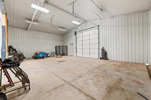 910744 S 3440th Rd, Chandler, OK 74834 - garage with metal wall