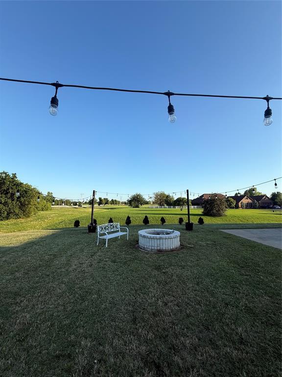 1030 Belmonte Ct, Yukon, OK 73099 - view of green lawn
