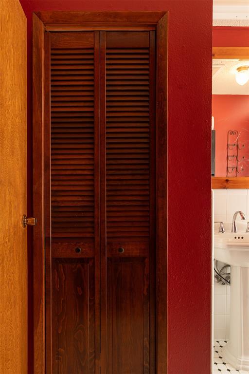 143 Robinson Ln, Ardmore, OK 73401 - bathroom view of a closet and a sink