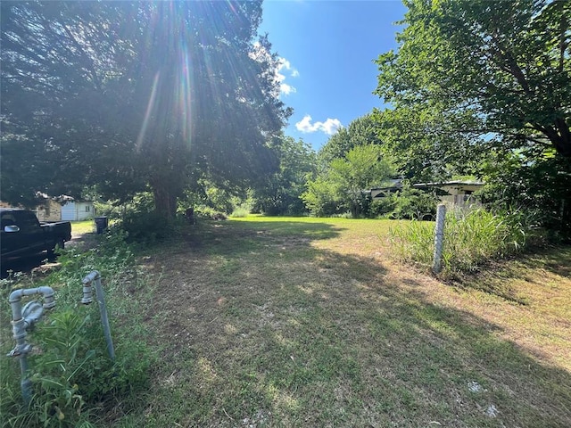 1209 Jefferson St, Seminole, OK 74868 - view of green lawn