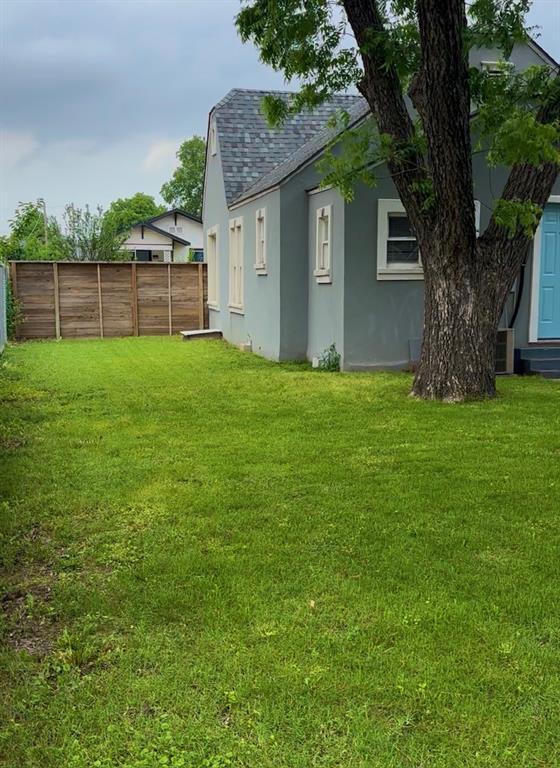 306 E Hughbert St, Norman, OK 73069 - view of yard