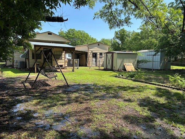 316 N Crenshaw St, Wayne, OK 73080 - view of yard with central AC