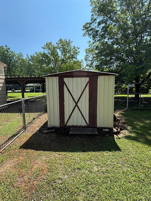 316 N Crenshaw St, Wayne, OK 73080 - view of shed