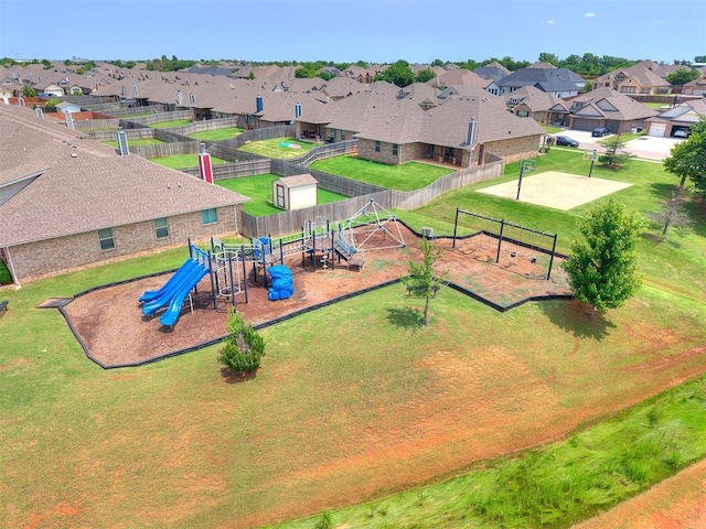 3909 Palisade Ln, Oklahoma City, OK 73179 - community jungle gym with a residential view
