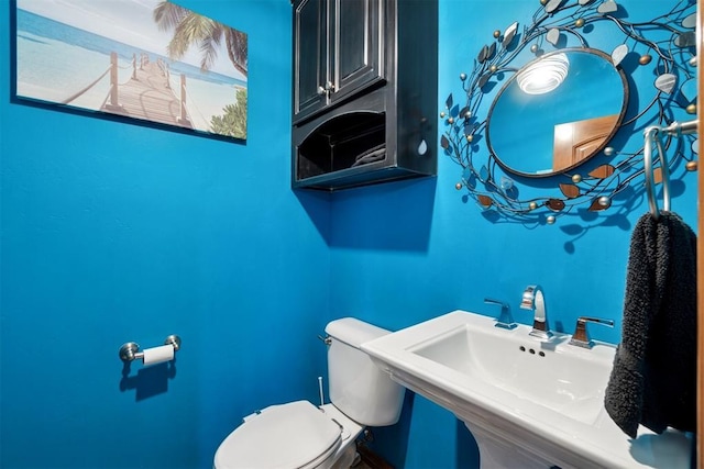 2528 E Bradley St, Shawnee, OK 74804 - half bath with toilet and a sink