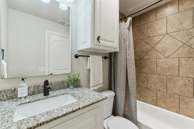 4932 Mahogany Dr, Edmond, OK 73025 - full bath featuring vanity, toilet, and shower / tub combo with curtain