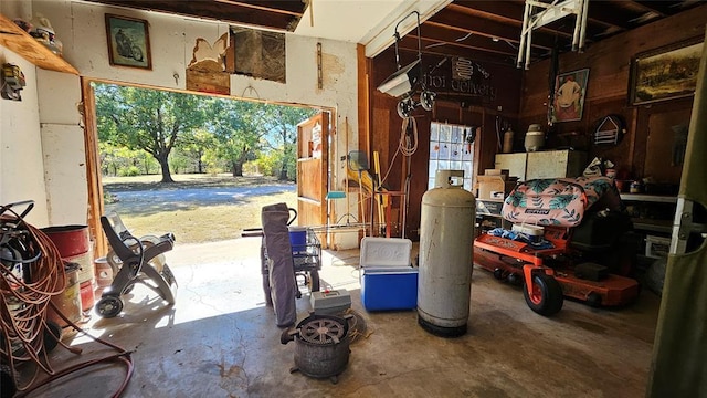 4001 N Bryan Ave, Shawnee, OK 74804 - garage featuring a workshop area
