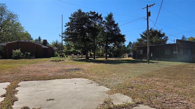4001 N Bryan Ave, Shawnee, OK 74804 - view of grassy yard