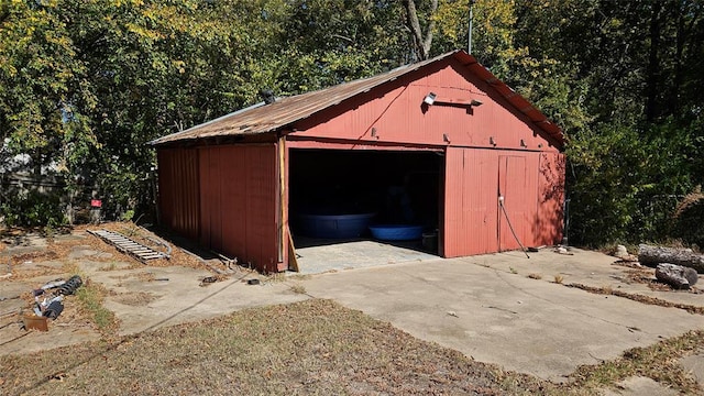 4001 N Bryan Ave, Shawnee, OK 74804 - view of outbuilding featuring driveway