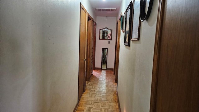4001 N Bryan Ave, Shawnee, OK 74804 - corridor with baseboards