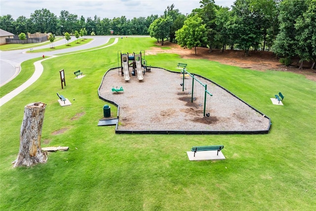 4813 Hidalgo Ave, Mustang, OK 73064 - view of property's community with view of wooded area and a yard