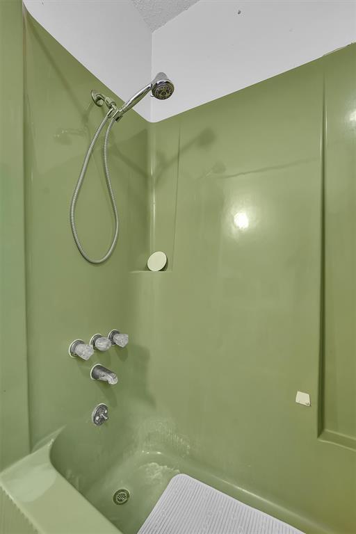 409 S Mcdonald St, Dill City, OK 73641 - full bath with tub / shower combination