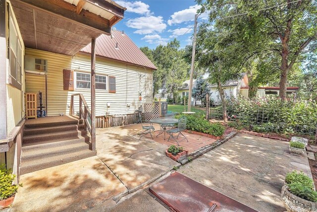 409 S Mcdonald St, Dill City, OK 73641 - view of patio featuring outdoor dining space
