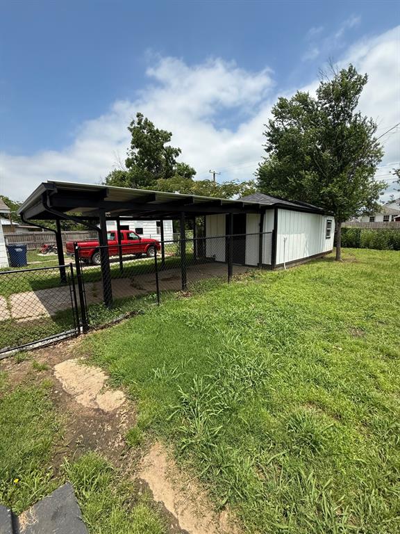 1707 N Louisa Ave, Shawnee, OK 74804 - view of yard