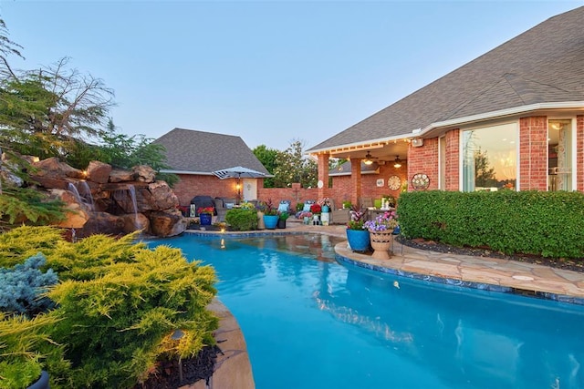205 W Waterfront Dr, Tuttle, OK 73089 - view of pool