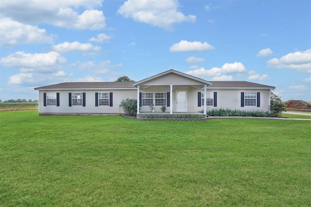 1318 N Cook St, Cordell, OK 73632 - ranch-style home with a front yard and covered porch