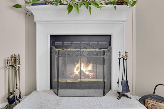 1318 N Cook St, Cordell, OK 73632 - detailed view of a warm lit fireplace