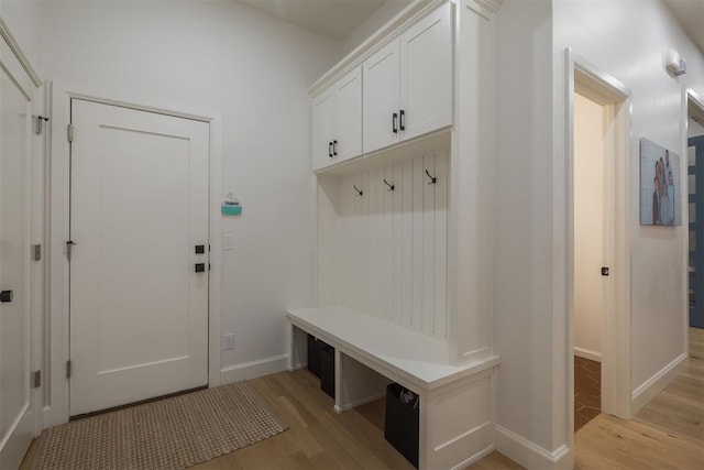 6524 NE 96th Cir, Oklahoma City, OK 73151 - mudroom with light wood-style flooring and baseboards