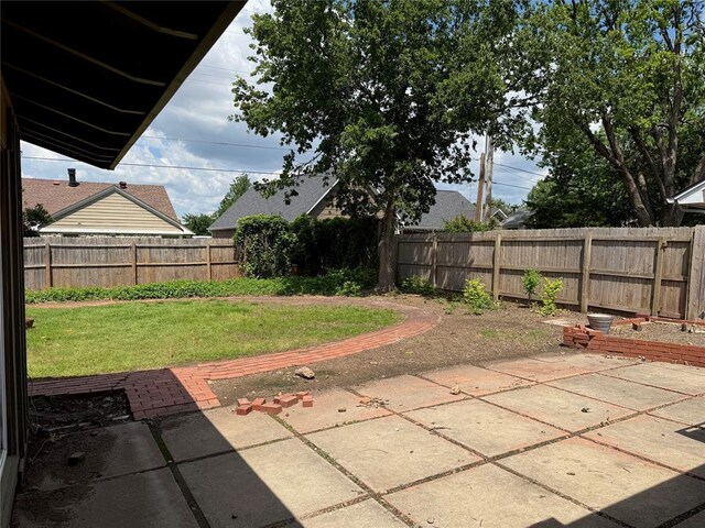 2125 Fremont Dr, The Village, OK 73120 - view of patio