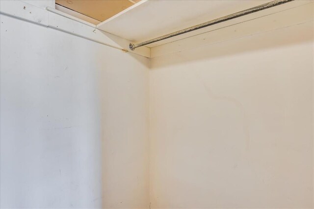 816 W Padon St, Blackwell, OK 74631 - view of walk in closet