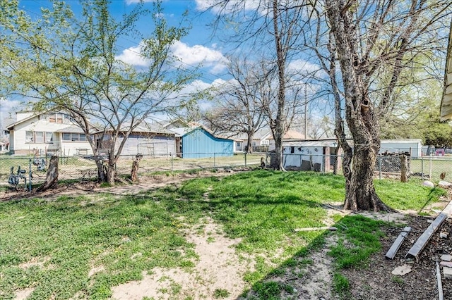 816 W Padon St, Blackwell, OK 74631 - view of yard