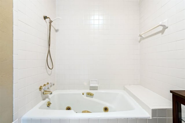 6206 Waterford Blvd Unit 78, Oklahoma City, OK 73118 - bathroom with a combined bath / shower with jetted tub