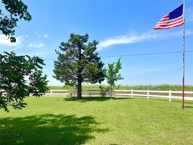 416 E Quail Rd, Chickasha, OK 73018 - view of yard featuring a view of countryside