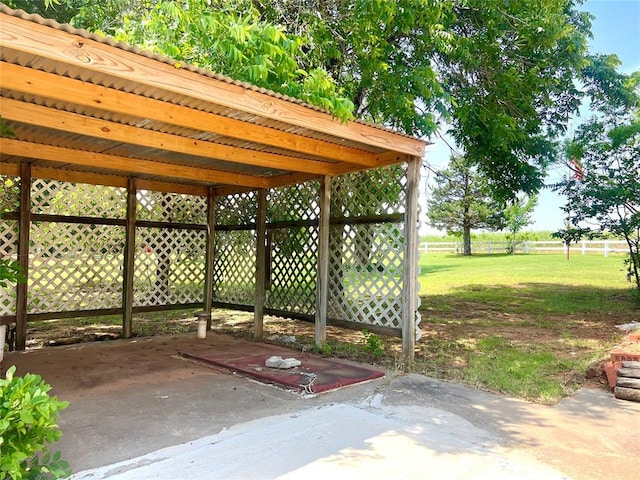 416 E Quail Rd, Chickasha, OK 73018 - view of patio / terrace