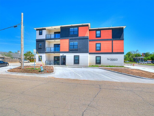 103 E Edwards St, Edmond, OK 73034 - view of property with uncovered parking