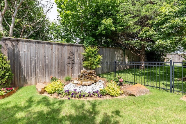 3201 Pinehurst Dr, Norman, OK 73072 - view of fenced backyard