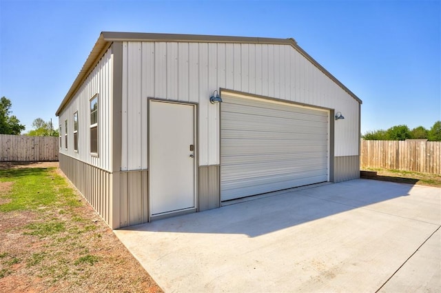 612 E Coffee Creek Rd, Edmond, OK 73034 - view of detached garage
