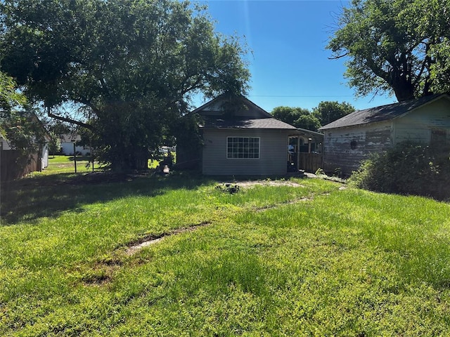 305 N Reimer St, Corn, OK 73024 - view of yard