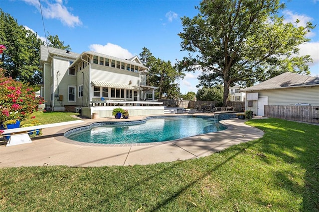 516 S Macomb Ave, El Reno, OK 73036 - view of pool featuring a patio area