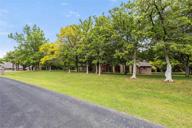 6373 Stone Valley Dr, Edmond, OK 73034 - view of front facade with a front lawn