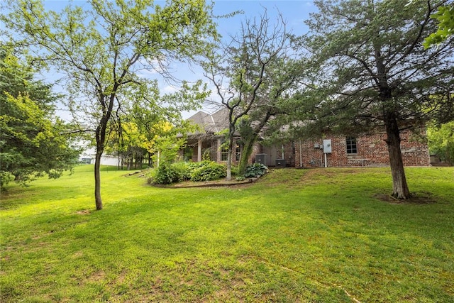 6373 Stone Valley Dr, Edmond, OK 73034 - view of grassy yard