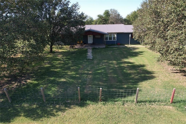 513 E Monroe St, Maud, OK 74854 - view of yard