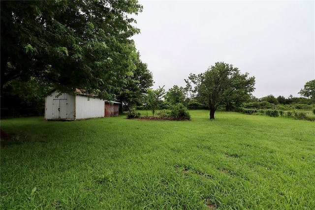 108174 N 3818th Rd, Okemah, OK 74859 - view of green lawn