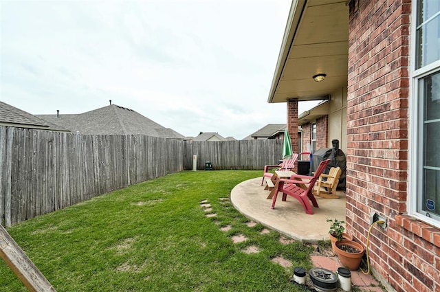 4236 Notting Hill Dr, Moore, OK 73160 - view of yard with a patio area
