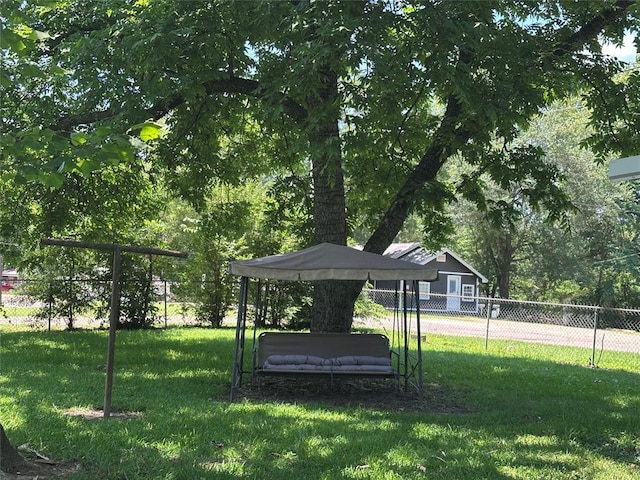 811 N Broadway St, Broken Bow, OK 74728 - view of yard