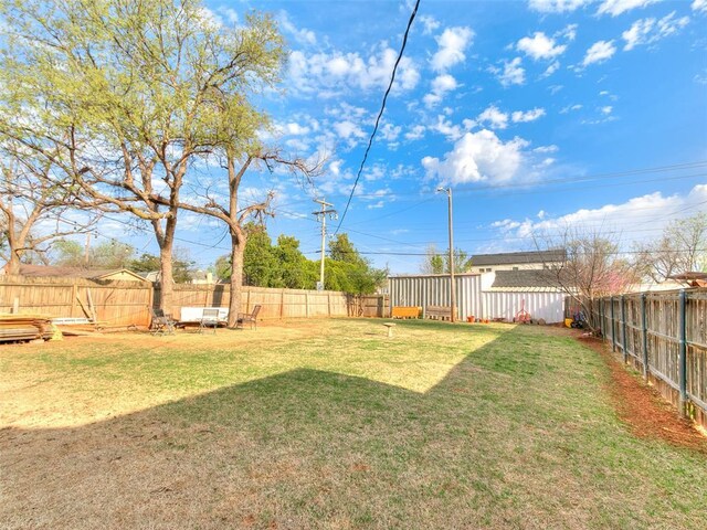 2647 NW 24th St, Oklahoma City, OK 73107 - view of yard