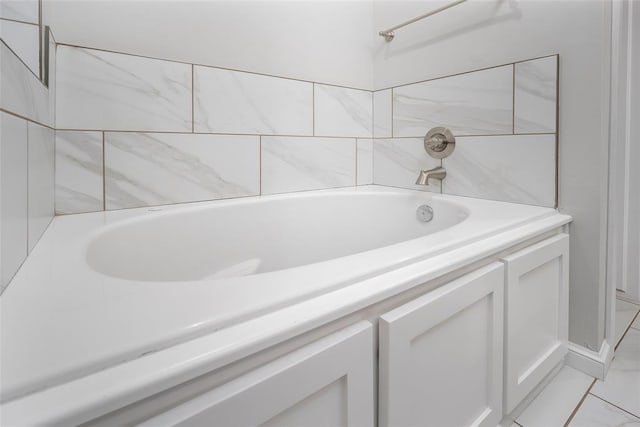 14128 Hamlet Way, Piedmont, OK 73078 - bathroom featuring a tub to relax in