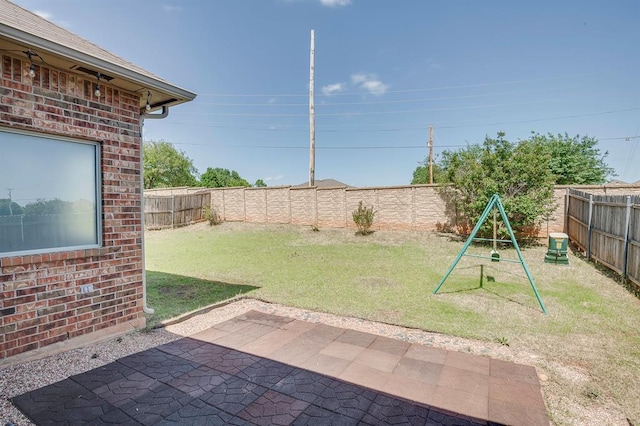 832 Elm Creek Dr, Moore, OK 73160 - view of yard with a patio area