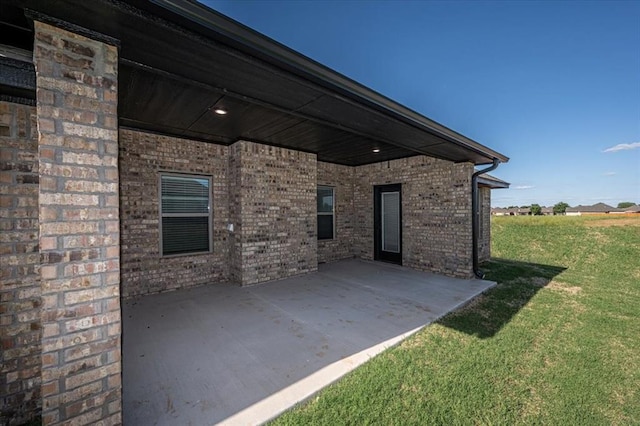 2000 W Flintlock Way, Mustang, OK 73065 - view of patio / terrace