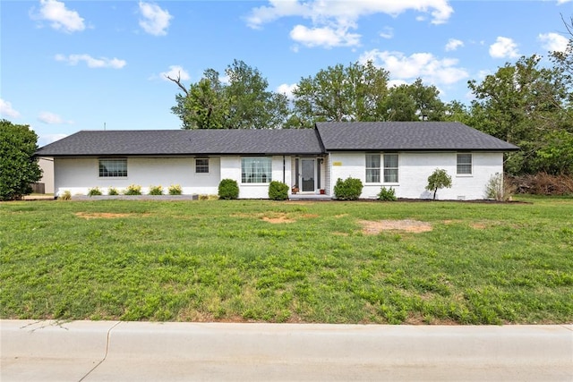 2020 Lyle Rd, Weatherford, OK 73096 - ranch-style home with a front lawn