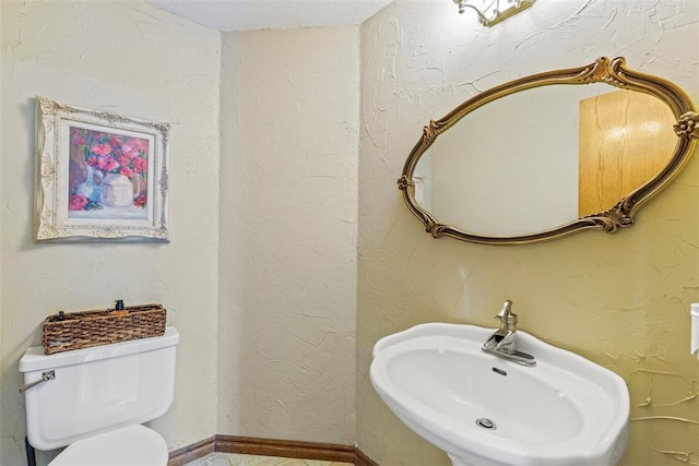 4001 Innsbrook Ct, Norman, OK 73072 - bathroom featuring a sink and toilet