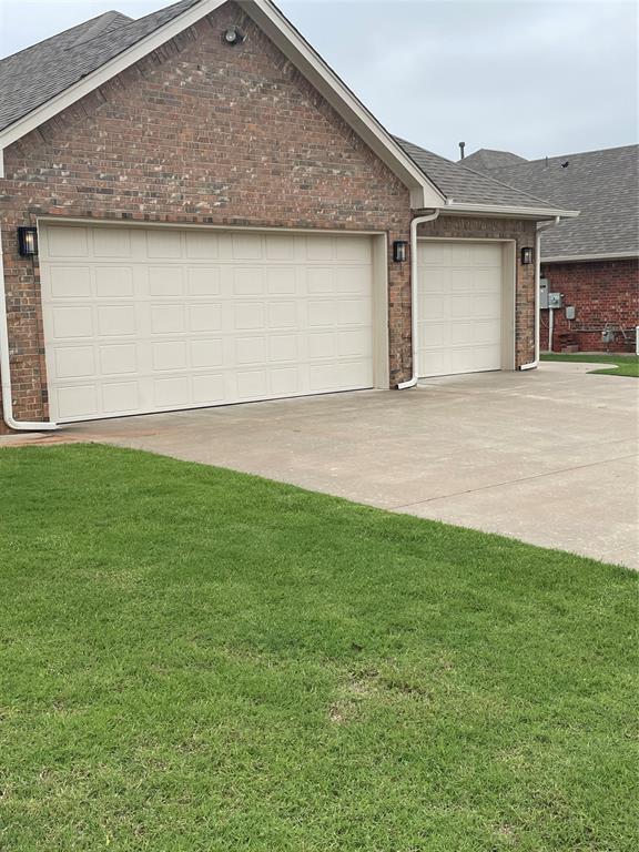300 Bailey St, Blanchard, OK 73010 - photo 2