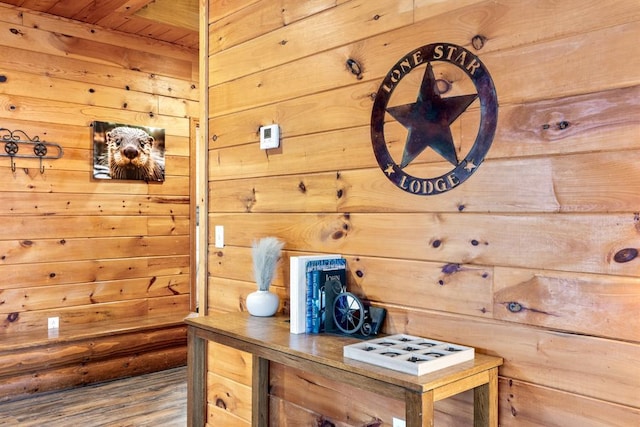 184 Almond Ln, Hochatown, OK 74728 - detailed view of wood walls